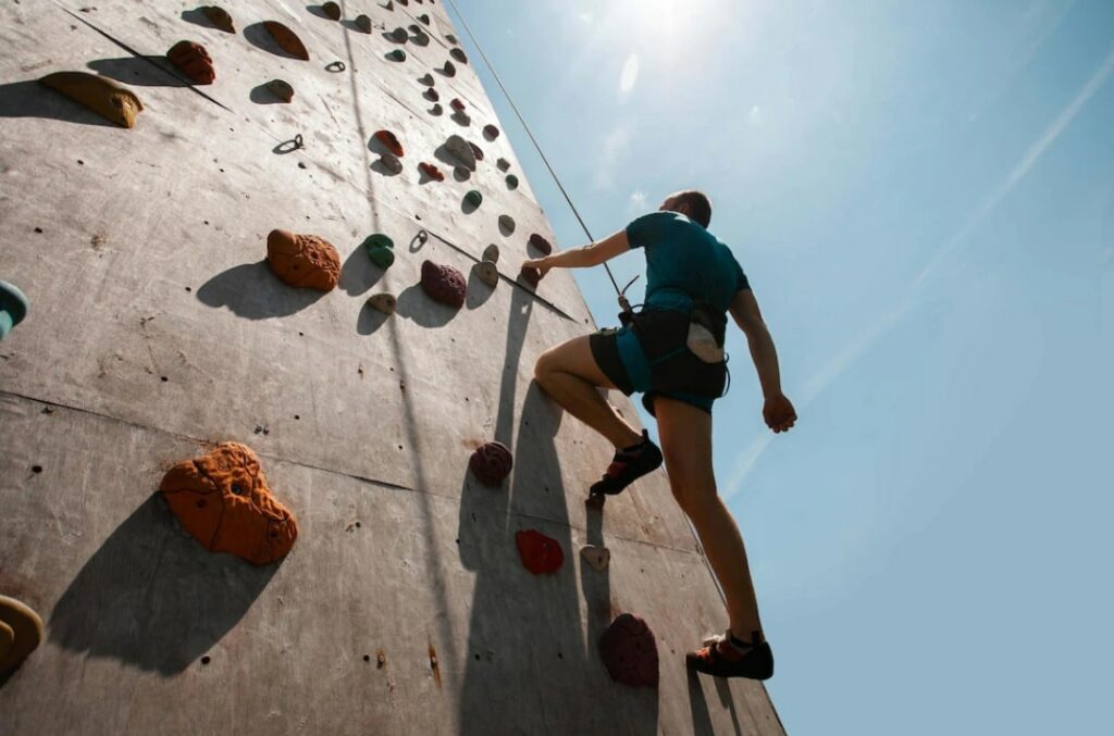 Find out how strong your upper body is by rock climbing