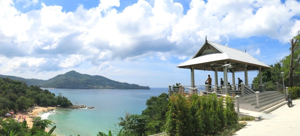 Enjoy the scene at Laem Sing Viewpoint.