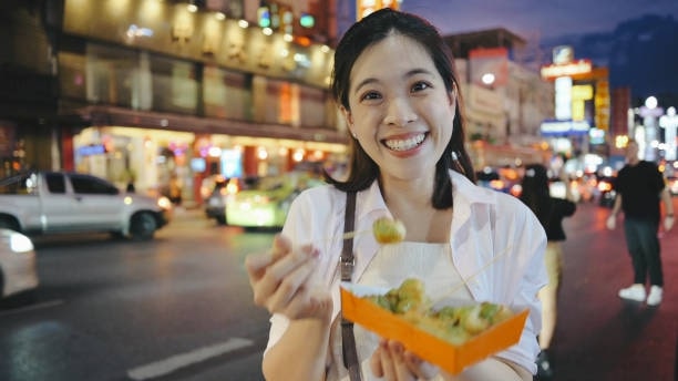 Tips to Enjoy Eating Street Food in Thailand