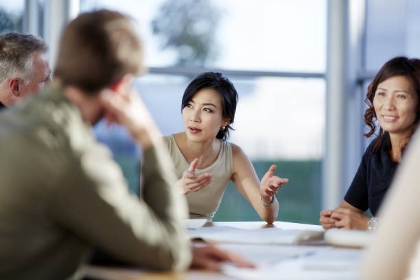 Business meetings in Thailand tend to be formal affairs