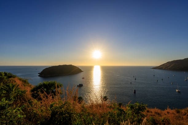 Go on a short hike to visit famous viewpoints