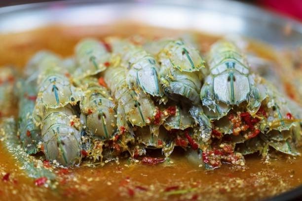 Gong Chae Nam Pla (Raw Mantis Prawns)