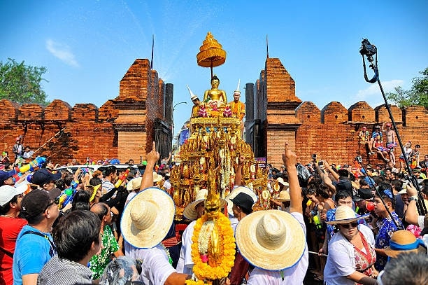 Loy Krathong vs Songkran Regional Variations