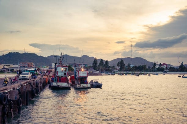 Take a stroll along the Hua Hin Pier